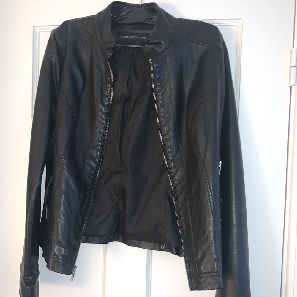 Black leather jacket in excellent condition